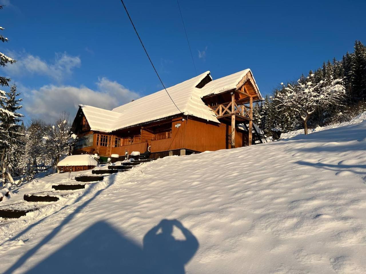 Приватна Садиба "Світлиця Гуцульщини" Vorokhta Exterior photo